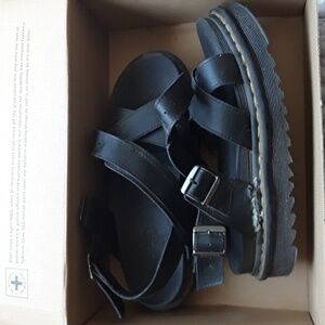✌ GIFTING NEXT WEEK [JUNE 22ND] Dr. Martens Voss II Sandals